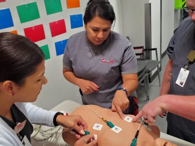 Nurses-Training-With-Electrodes